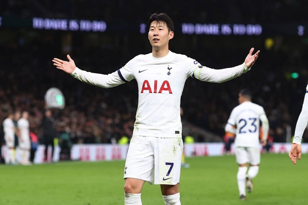 Ghi bàn và kiến tạo cho Tottenham, Son Heung Min lập kỷ lục lịch sử Ngoại  hạng Anh - Vietnam.vn
