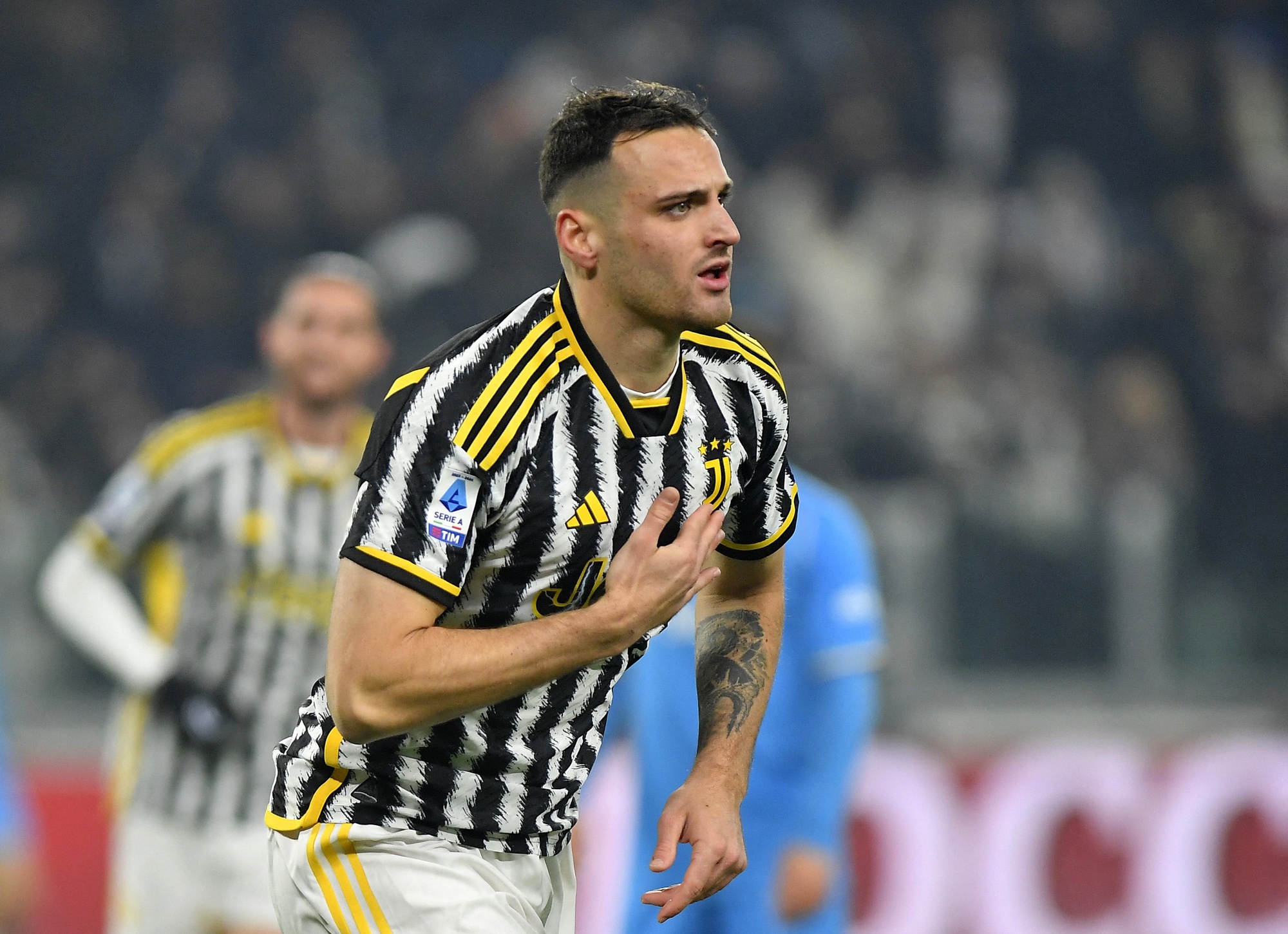 Juventus khiến Napoli chìm sâu vào khủng hoảng - Ảnh 1.