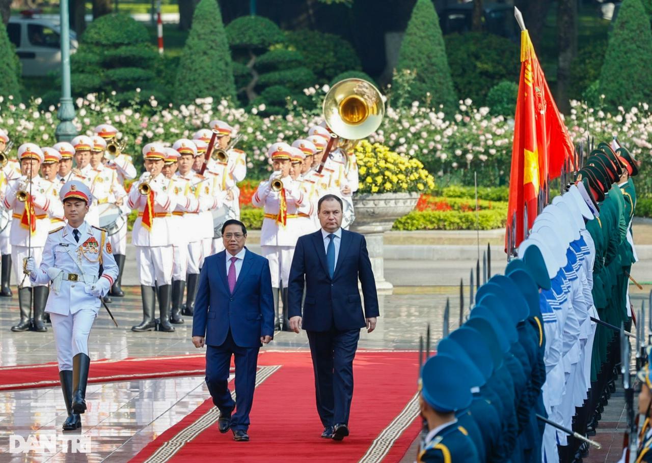 Thủ tướng Phạm Minh Chính chủ trì lễ đón Thủ tướng Belarus thăm Việt Nam - 3