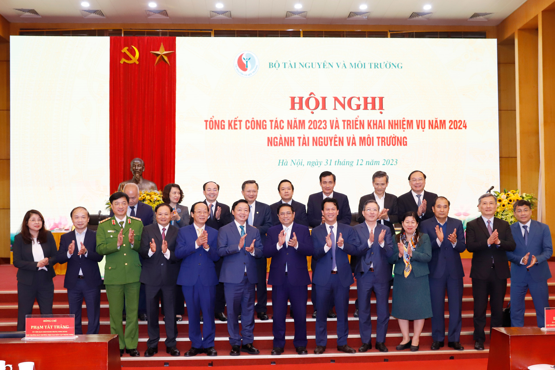 ttg-chup-anh-luu-niem-1.jpg