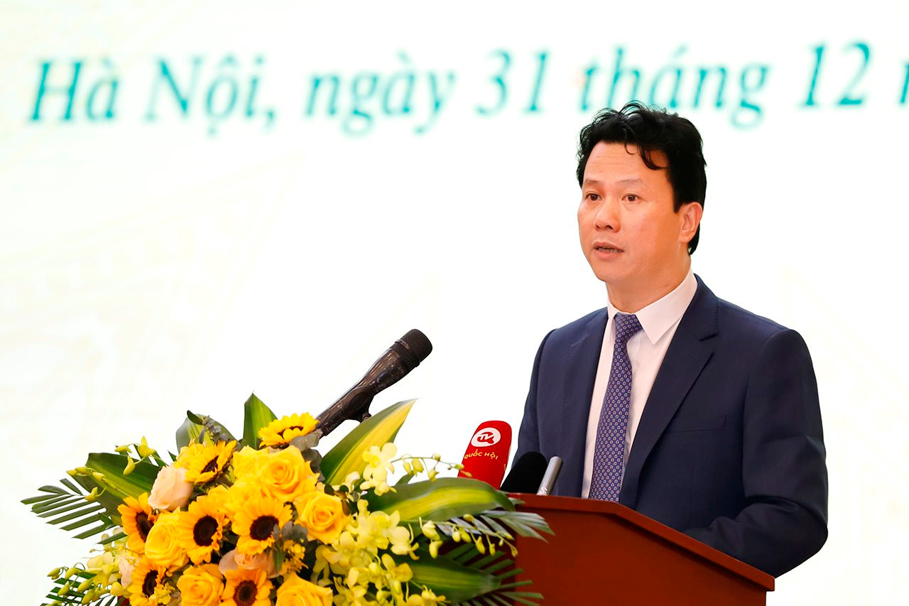 small_bt-phat-bieu-can-canh.jpg