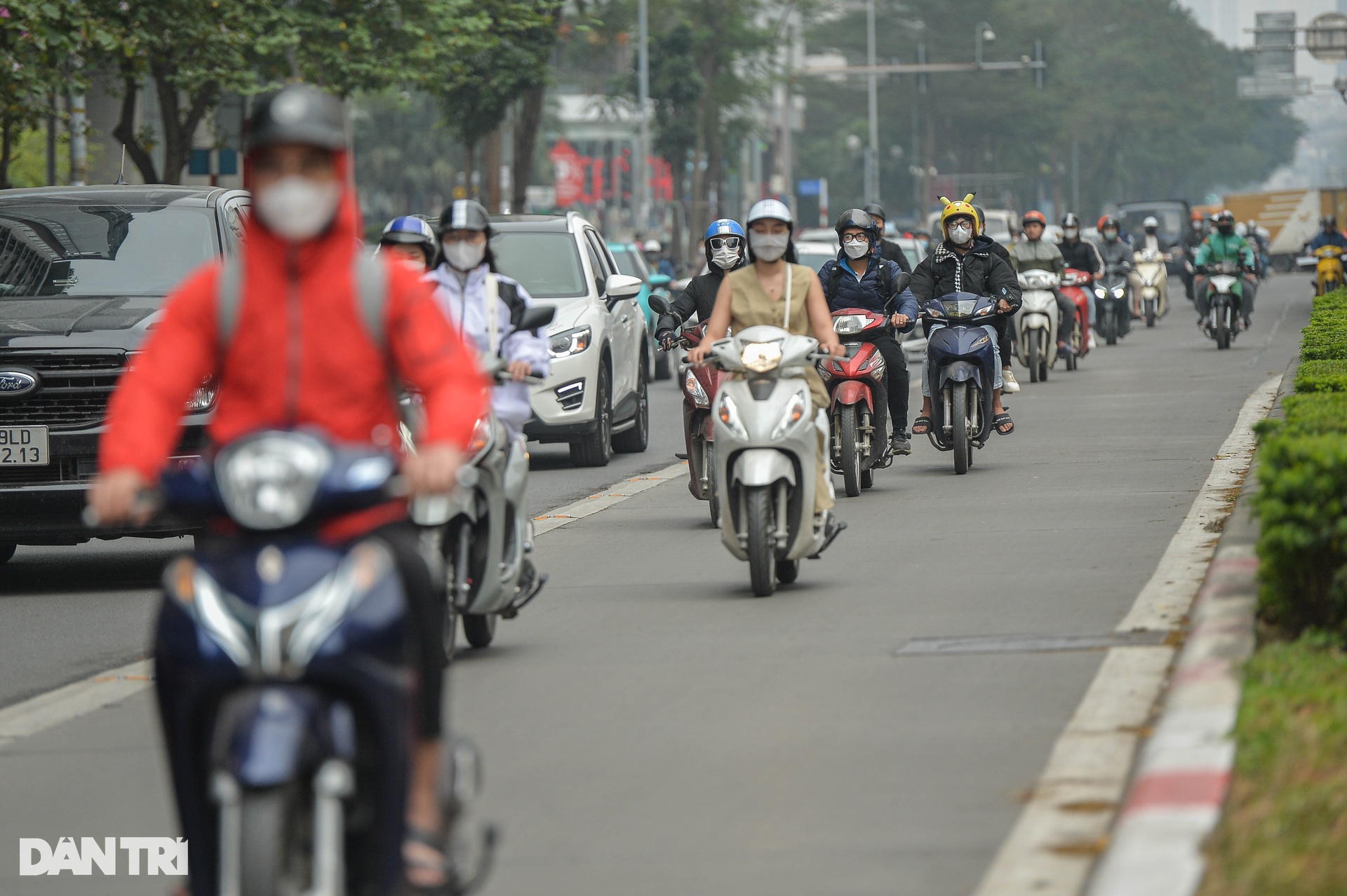 Đường phố ùn tắc, người dân chật vật trong ngày đi làm đầu năm 2024 - 11 Đường phố ùn tắc, người dân chật vật trong ngày đi làm đầu năm 2024 - 11