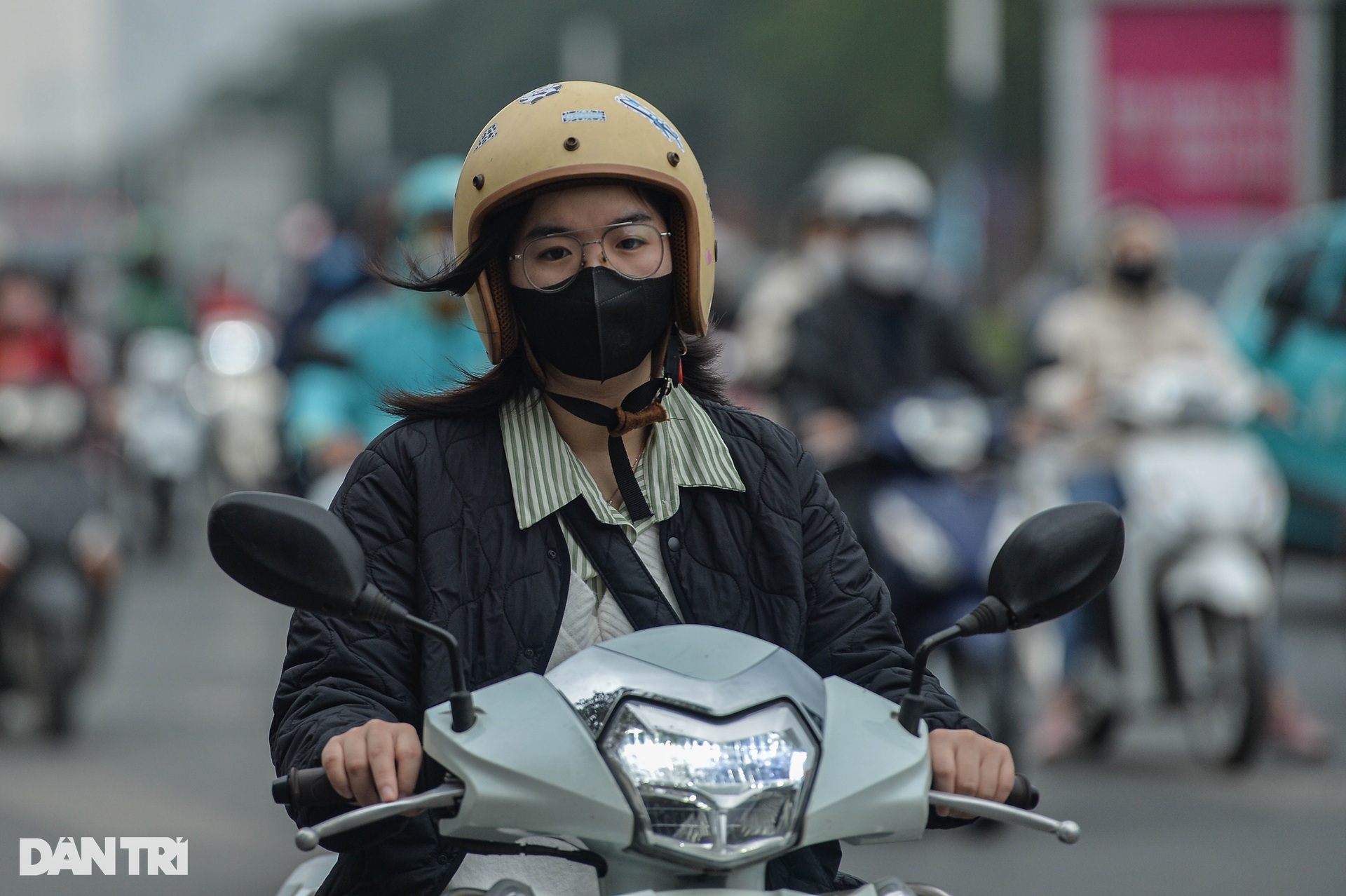 Đường phố ùn tắc, người dân chật vật trong ngày đi làm đầu năm 2024 - 13 Đường phố ùn tắc, người dân chật vật trong ngày đi làm đầu năm 2024 - 13
