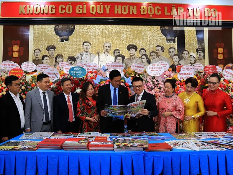 bao son la 60 nam khang dinh vi the tren mat tran tu tuong van hoa cua dang hinh 2