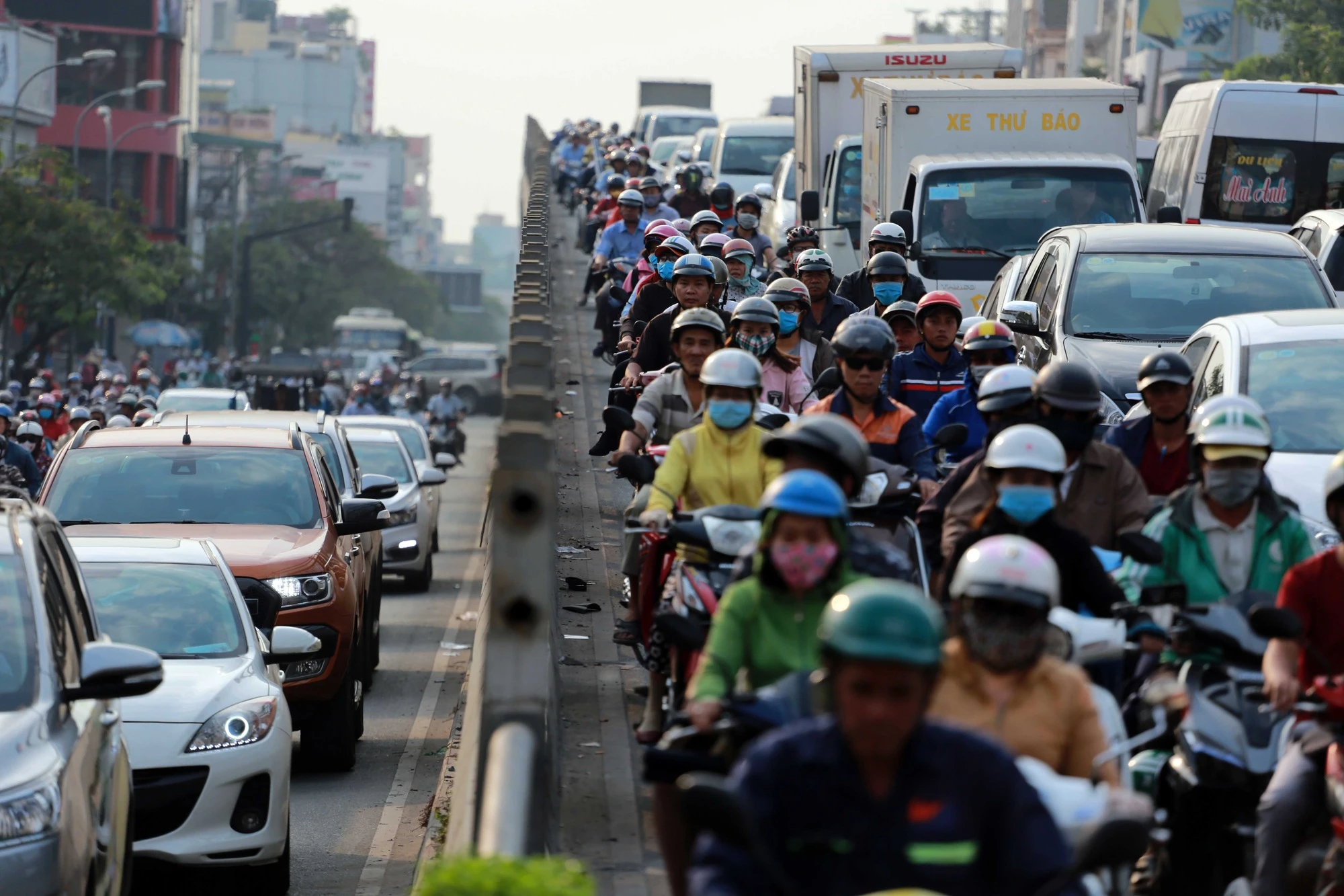 Gần tết, lại lo kẹt sân bay- Ảnh 2. Gần tết, lại lo kẹt sân bay- Ảnh 2.