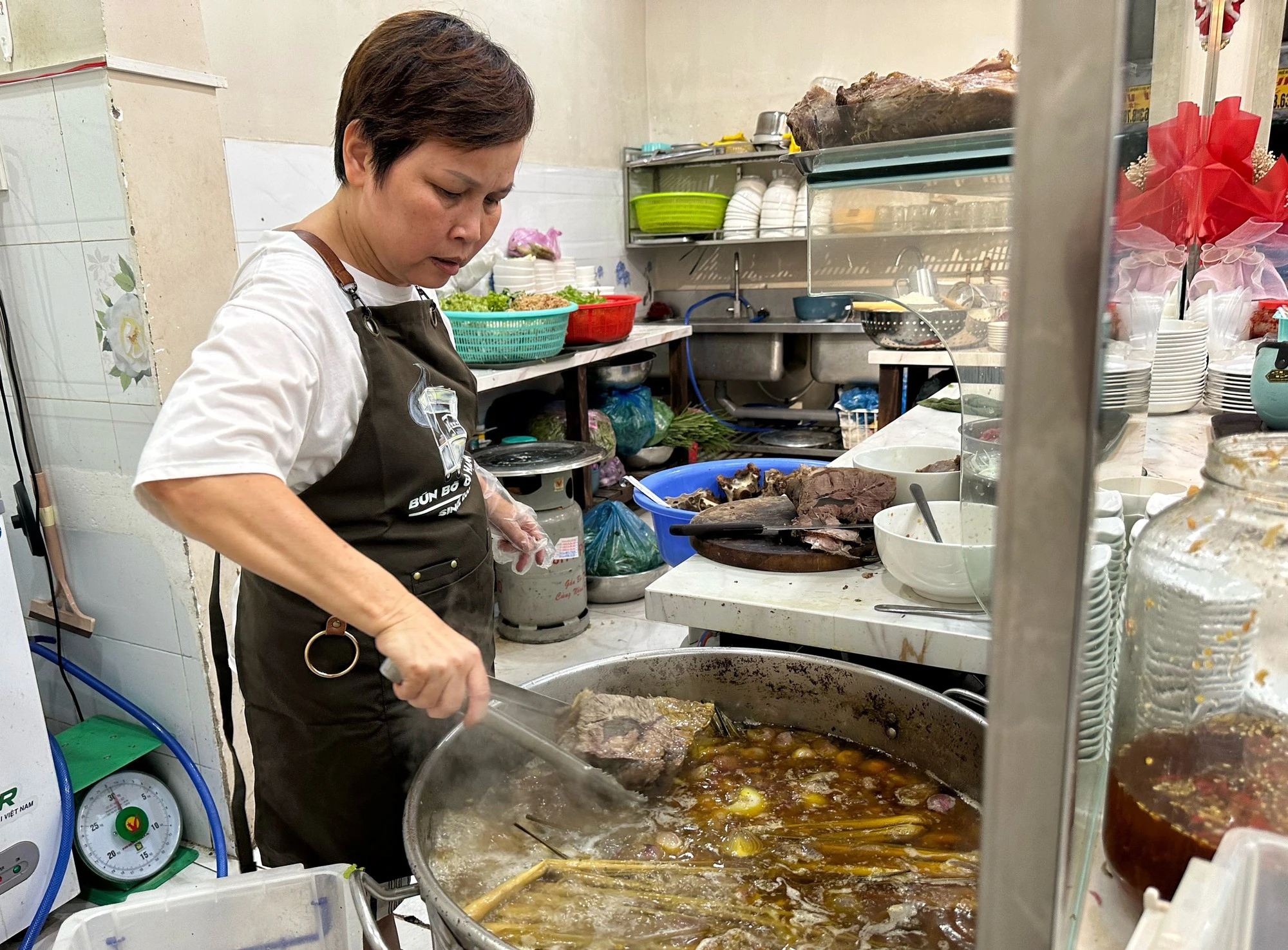 Phố ẩm thực Hà Tôn Quyền TP.HCM mới toanh: 'Thiên đường sủi cảo', còn món gì nữa?- Ảnh 2. Phố ẩm thực Hà Tôn Quyền TP.HCM mới toanh: 'Thiên đường sủi cảo', còn món gì nữa?- Ảnh 2.