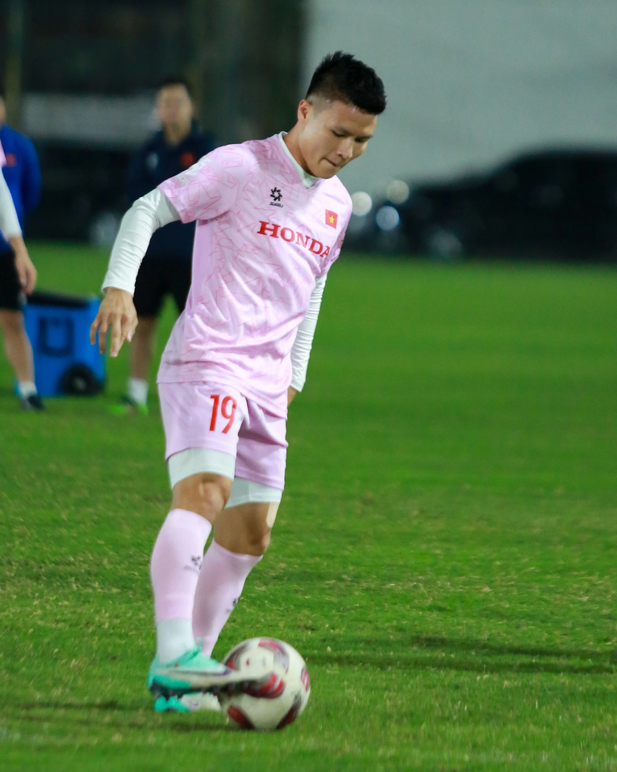 Đội tuyển Việt Nam có mặt tại Doha lúc mấy giờ, chốt danh sách dự Asian Cup vào ngày nào?- Ảnh 3. Đội tuyển Việt Nam có mặt tại Doha lúc mấy giờ, chốt danh sách dự Asian Cup vào ngày nào?- Ảnh 3.