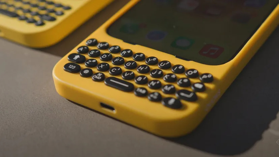 Étui qui apporte le clavier BlackBerry à l'iPhone - Photo 2.