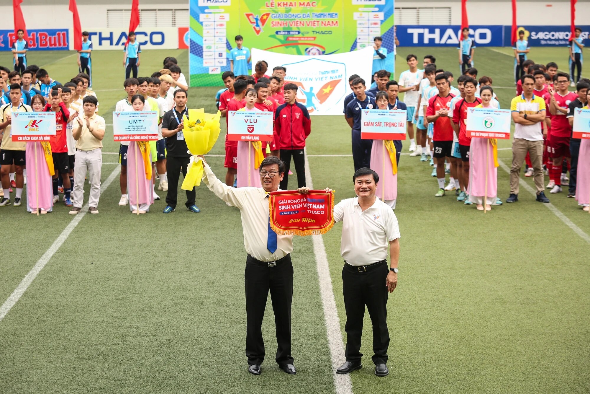Hình ảnh ấn tượng ngày khai màn giải bóng đá Thanh Niên sinh viên Việt Nam- Ảnh 14.