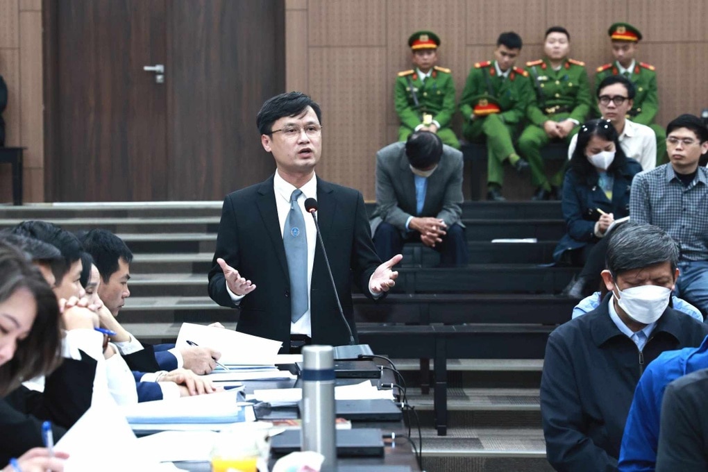 Cựu Bộ trưởng Nguyễn Thanh Long mắc chứng bệnh bong đáy võng mạc? - 2