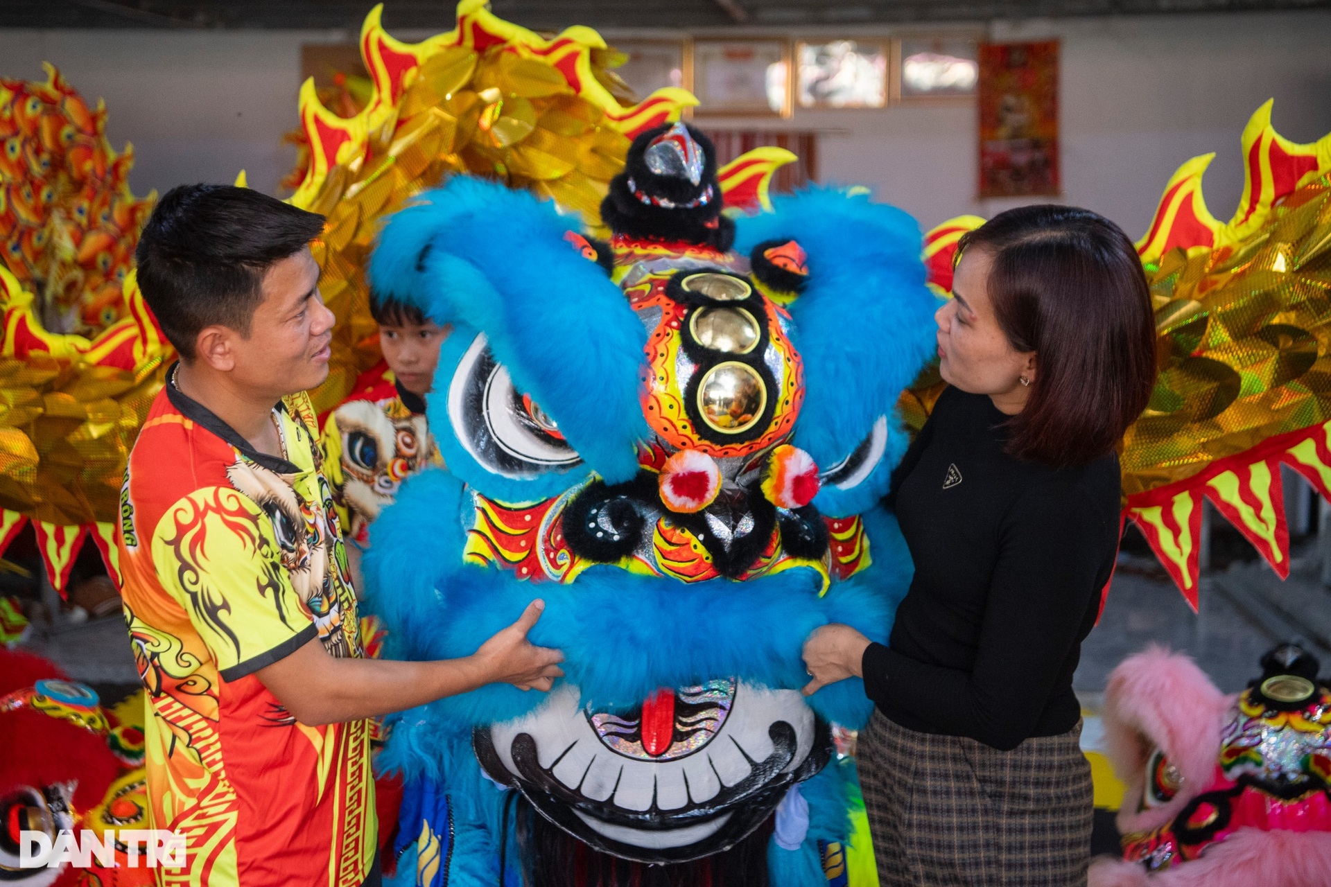 Khám phá xưởng sản xuất lân sư của đội múa rồng nhiều thành tích ở Hà Nội - 9 Khám phá xưởng sản xuất lân sư của đội múa rồng nhiều thành tích ở Hà Nội - 9