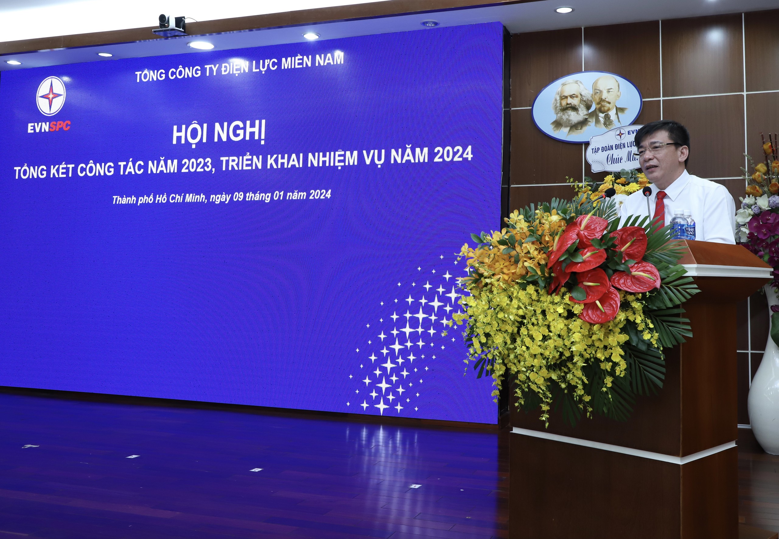 EVNSPC vượt khó, đảm bảo cung cấp điện 21 tỉnh thành phía Nam- Ảnh 4. EVNSPC vượt khó, đảm bảo cung cấp điện 21 tỉnh thành phía Nam- Ảnh 4.