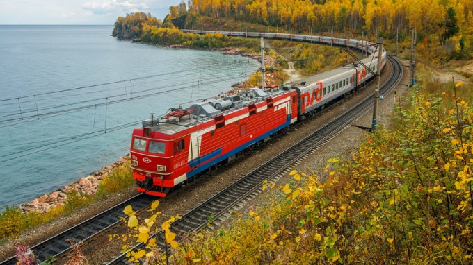 Khung cảnh mùa thu trên chuyến tàu xuyên Siberia. Ảnh: Alexei Zadonsky