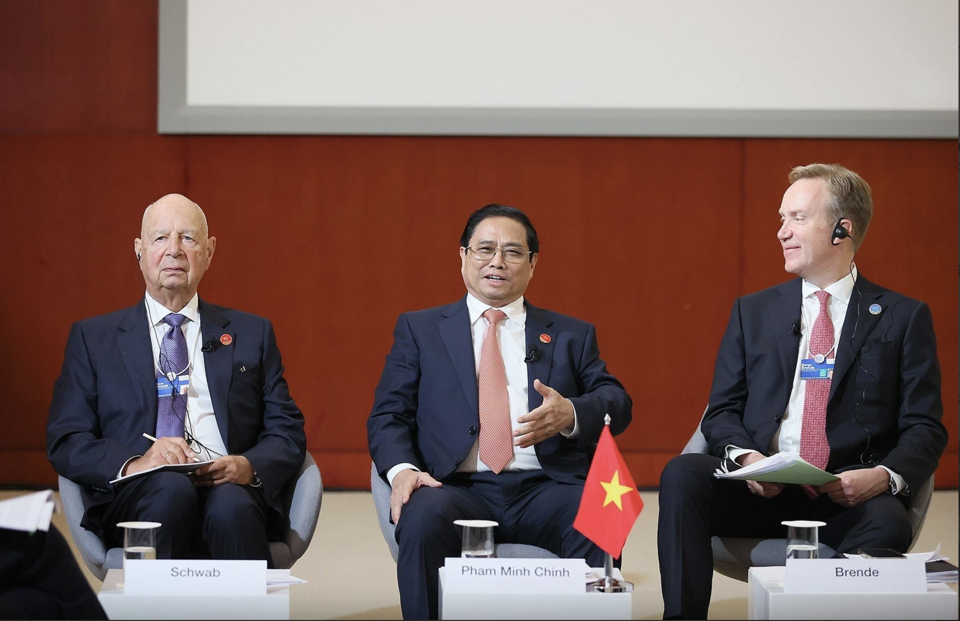 Thủ tướng Phạm Minh Chính là một trong 8 nhà lãnh đạo có phiên đối thoại riêng với WEF- Ảnh 3. Thủ tướng Phạm Minh Chính là một trong 8 nhà lãnh đạo có phiên đối thoại riêng với WEF- Ảnh 3.