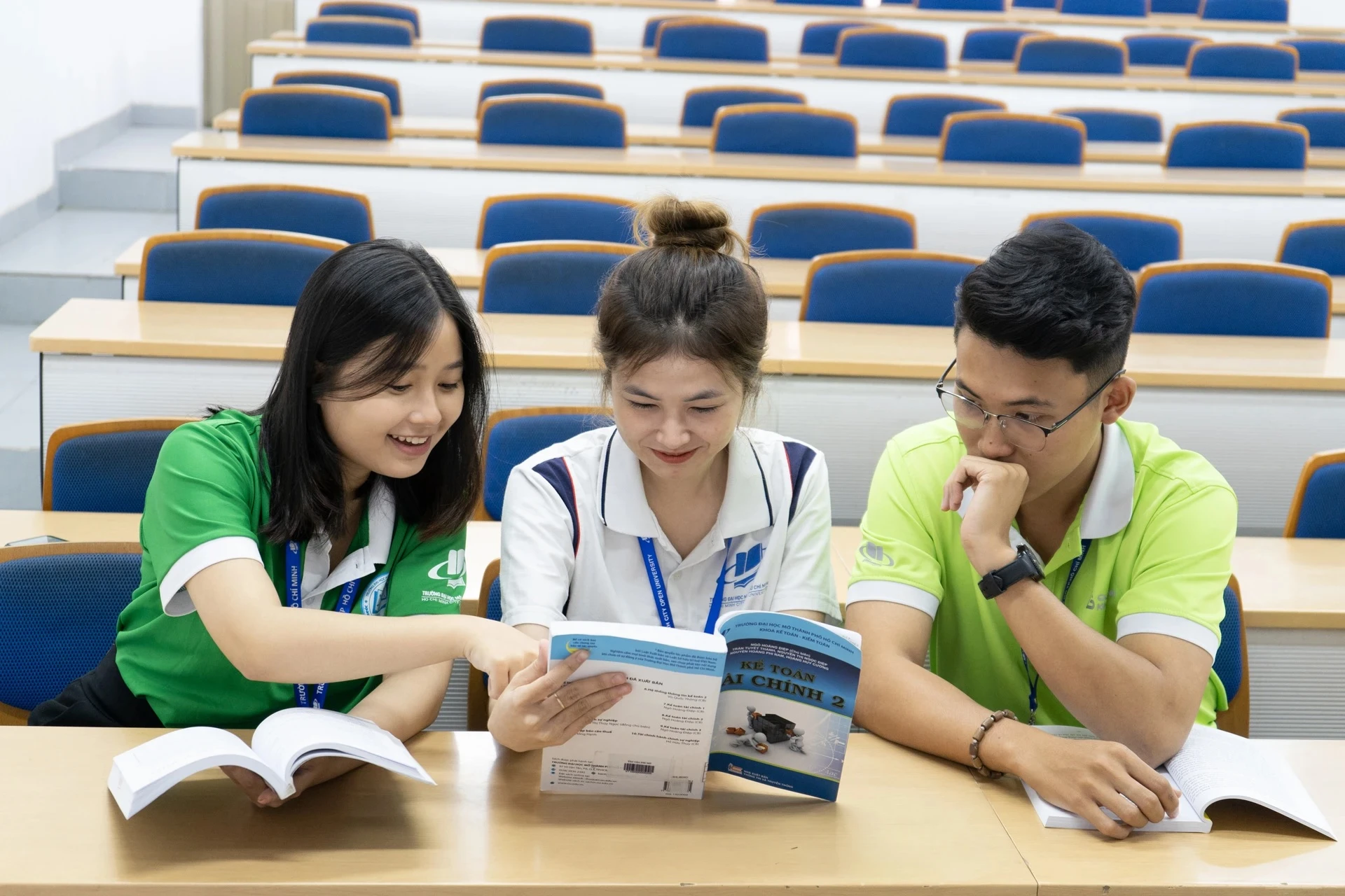 Trường ĐH Mở TP.HCM dự kiến tuyển sinh thêm 4 ngành mới- Ảnh 2. Trường ĐH Mở TP.HCM dự kiến tuyển sinh thêm 4 ngành mới- Ảnh 2.