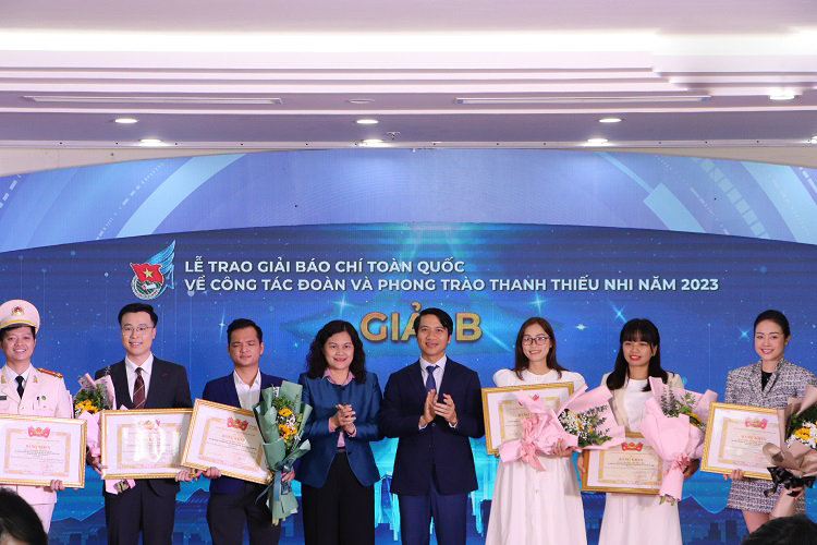 trao giai bao chi toan quoc ve cong tac doan va phong trao thanh thieu nhi nam 2023 hinh 2