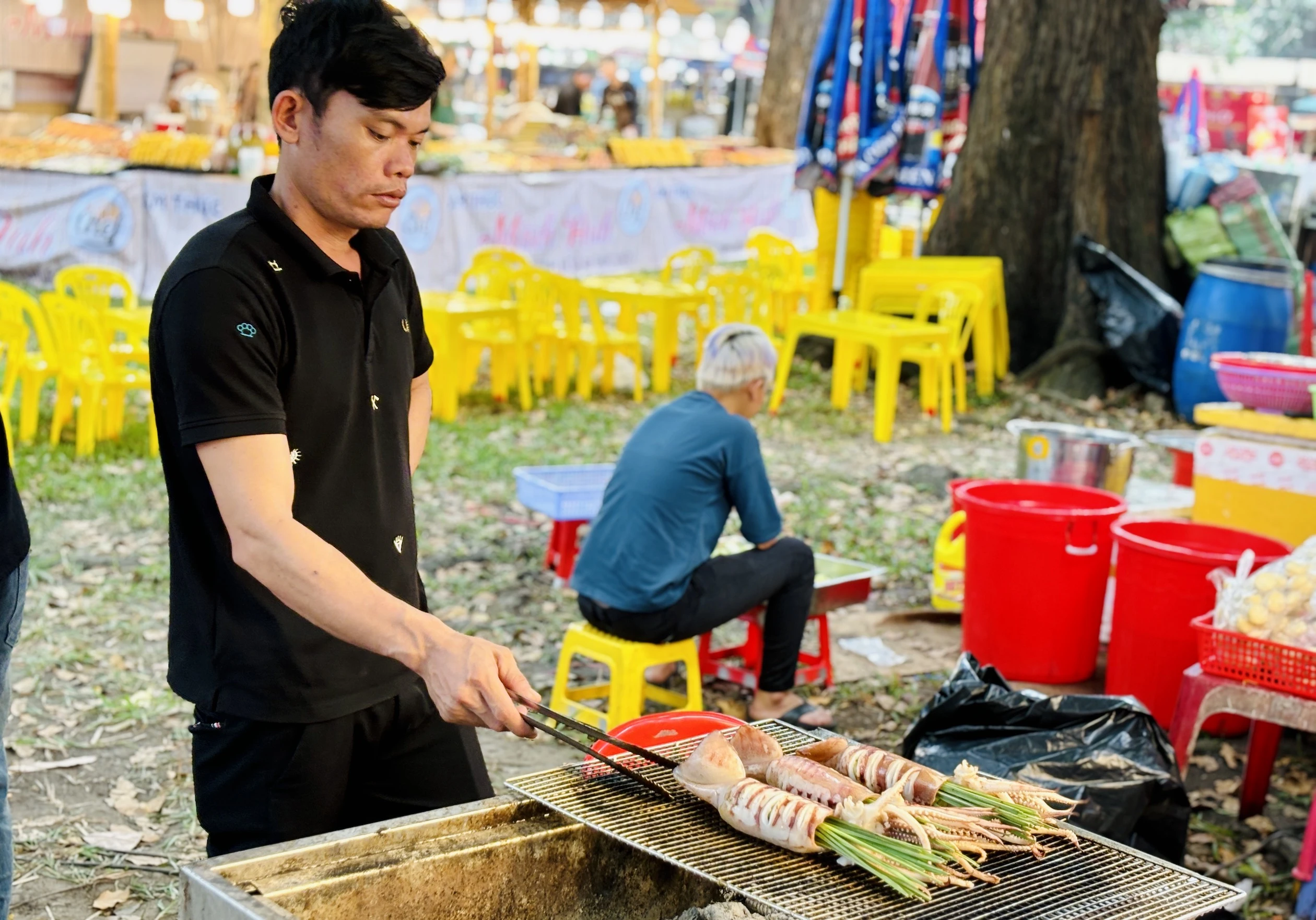 'Thiên đường' món ngon thu hút người dân TP.HCM trong Lễ hội Tết Việt- Ảnh 13. 'Thiên đường' món ngon thu hút người dân TP.HCM trong Lễ hội Tết Việt- Ảnh 13.