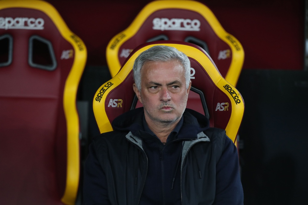 Lộ bến đỗ mới vô cùng bất ngờ của HLV Mourinho - 2 Lộ bến đỗ mới vô cùng bất ngờ của HLV Mourinho - 2