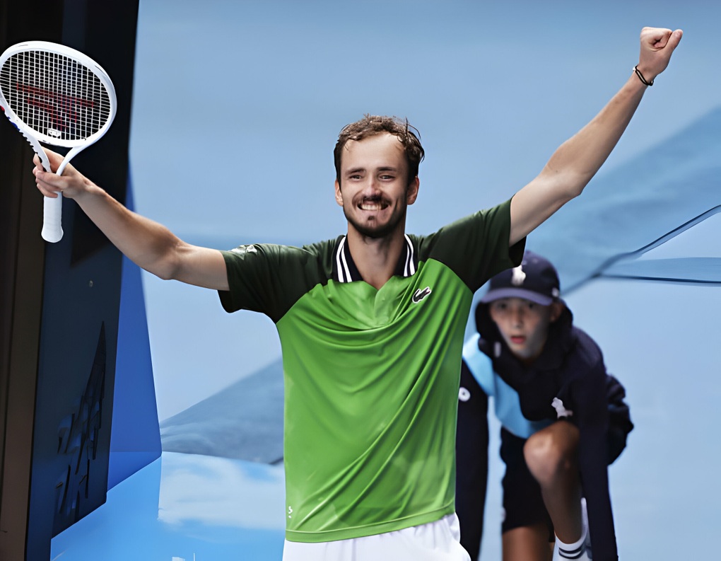 Đánh bại Alcaraz, Zverev cùng Medvedev tranh vé vào chung kết - 3 Đánh bại Alcaraz, Zverev cùng Medvedev tranh vé vào chung kết - 3