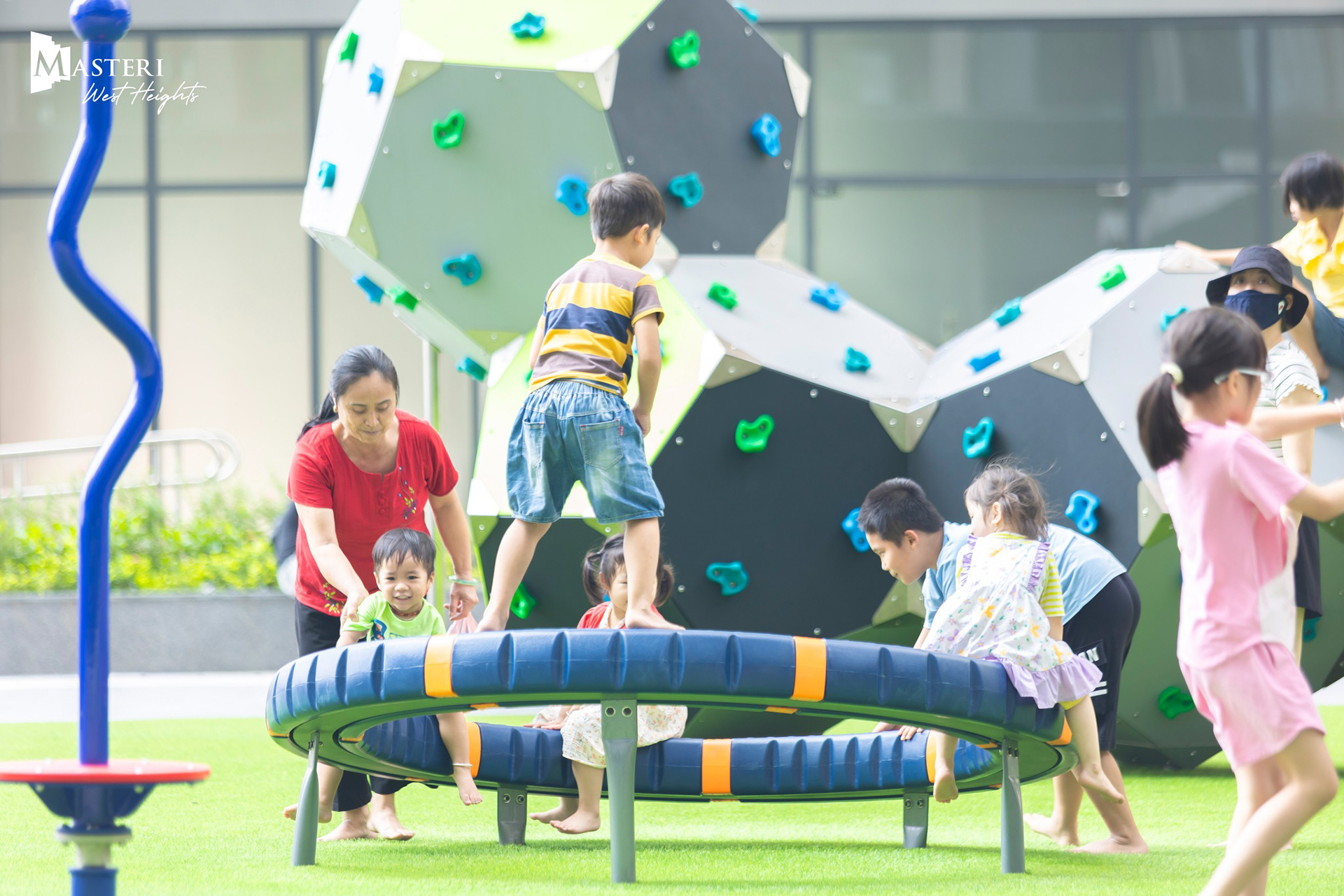 Cuộc sống mới tiện nghi và đầy ắp những điều thú vị bởi hệ tiện ích đa dạng từ bên trong đến bên ngoài tòa nhà đã hoàn thiện. Ảnh: Masteri West Heights Cuộc sống mới tiện nghi và đầy ắp những điều thú vị bởi hệ tiện ích đa dạng từ bên trong đến bên ngoài tòa nhà đã hoàn thiện. Ảnh: Masteri West Heights