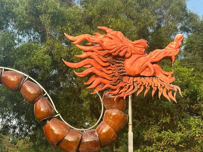 Lại đến mùa dàn linh vật khắp nơi đọ sắc - Tên rồng nhưng giao diện rất... giun- Ảnh 9. Lại đến mùa dàn linh vật khắp nơi đọ sắc - Tên rồng nhưng giao diện rất... giun- Ảnh 9.