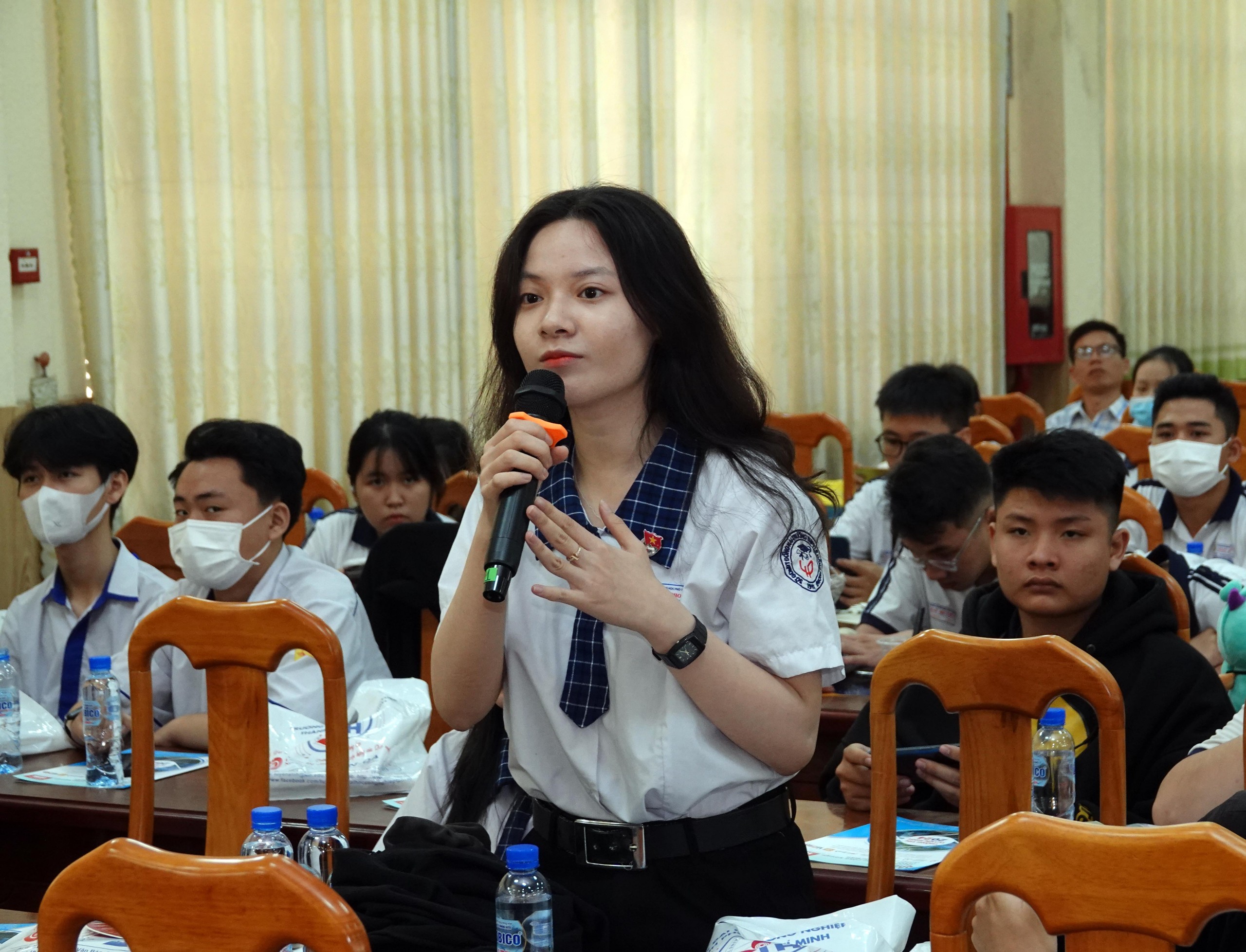 Khai mạc Tư vấn mùa thi 2024: Làm sao để trúng tuyển đúng nguyện vọng yêu thích?- Ảnh 8. Khai mạc Tư vấn mùa thi 2024: Làm sao để trúng tuyển đúng nguyện vọng yêu thích?- Ảnh 8.