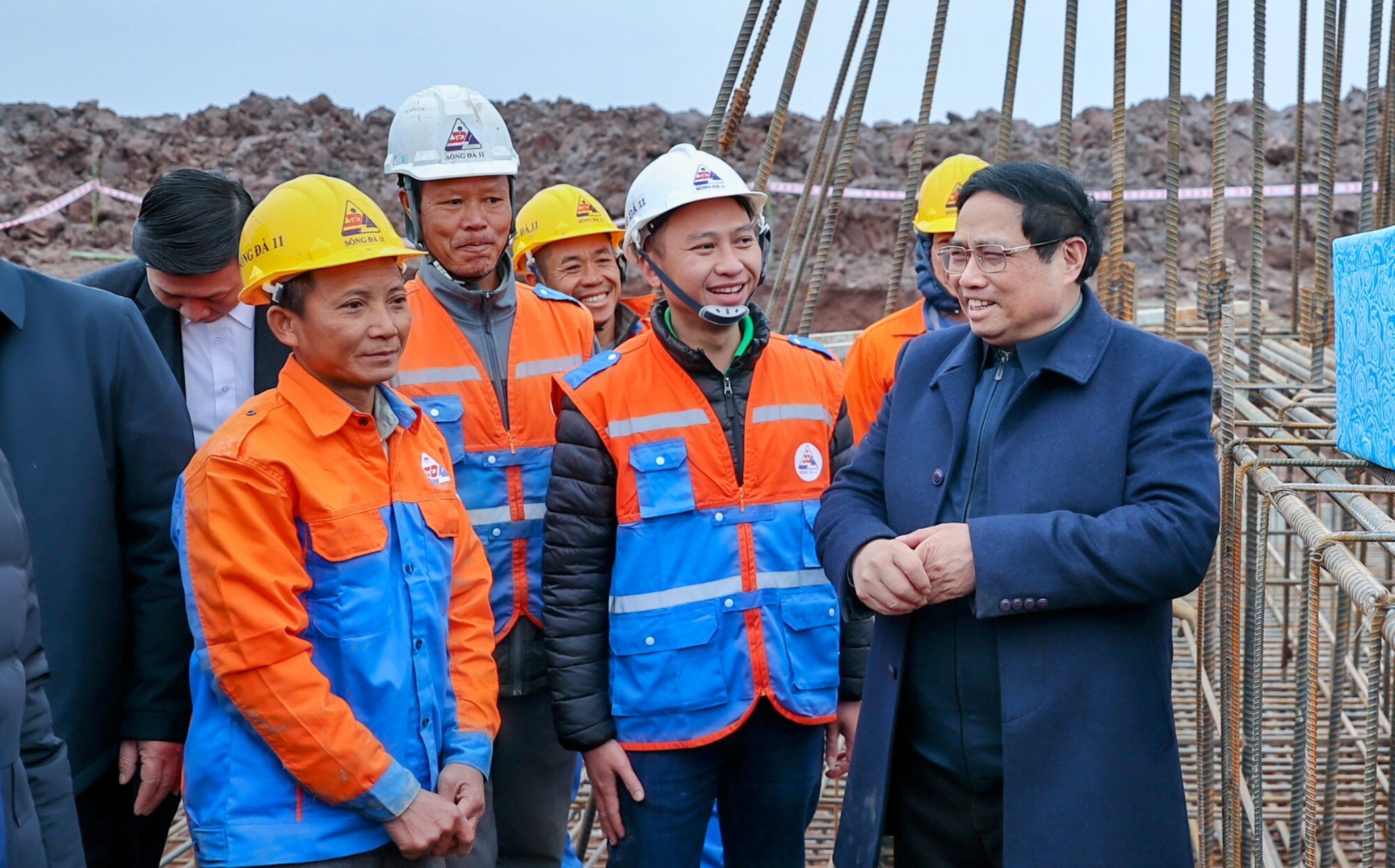 Tiêu điểm - Thủ tướng Chính phủ kiểm tra tiến độ dự án đường dây 500 KV (Hình 2).