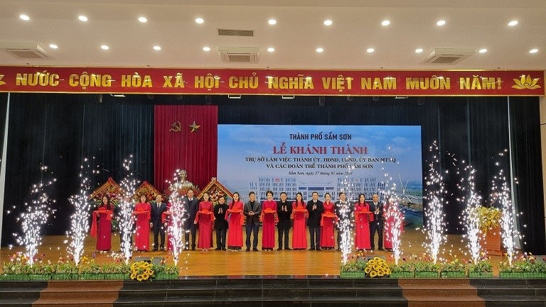 Sự kiện - Thanh Hóa: Cận cảnh trụ sở mới của thành phố Sầm Sơn (Hình 2).