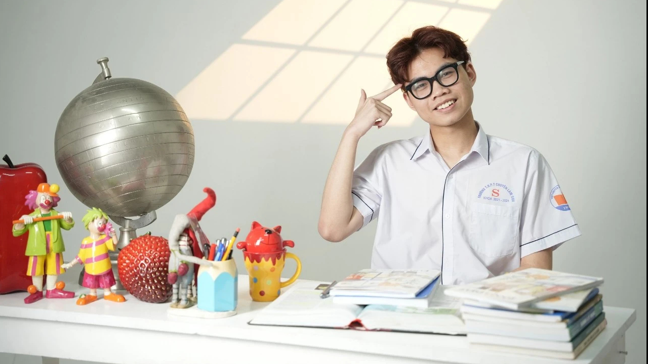 Cặp song sinh Trường THPT chuyên Lam Sơn đoạt giải nhất học sinh giỏi quốc gia- Ảnh 2. Cặp song sinh Trường THPT chuyên Lam Sơn đoạt giải nhất học sinh giỏi quốc gia- Ảnh 2.