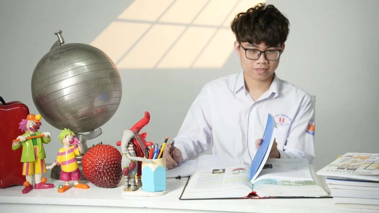 Cặp song sinh Trường THPT chuyên Lam Sơn đoạt giải nhất học sinh giỏi quốc gia- Ảnh 3. Cặp song sinh Trường THPT chuyên Lam Sơn đoạt giải nhất học sinh giỏi quốc gia- Ảnh 3.