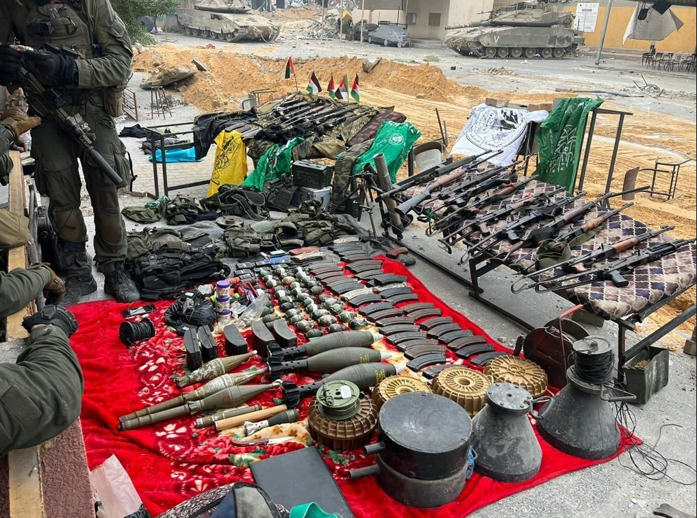 Israel đang 'biếu không' vũ khí cho Hamas như thế nào?- Ảnh 2. Israel đang 'biếu không' vũ khí cho Hamas như thế nào?- Ảnh 2.