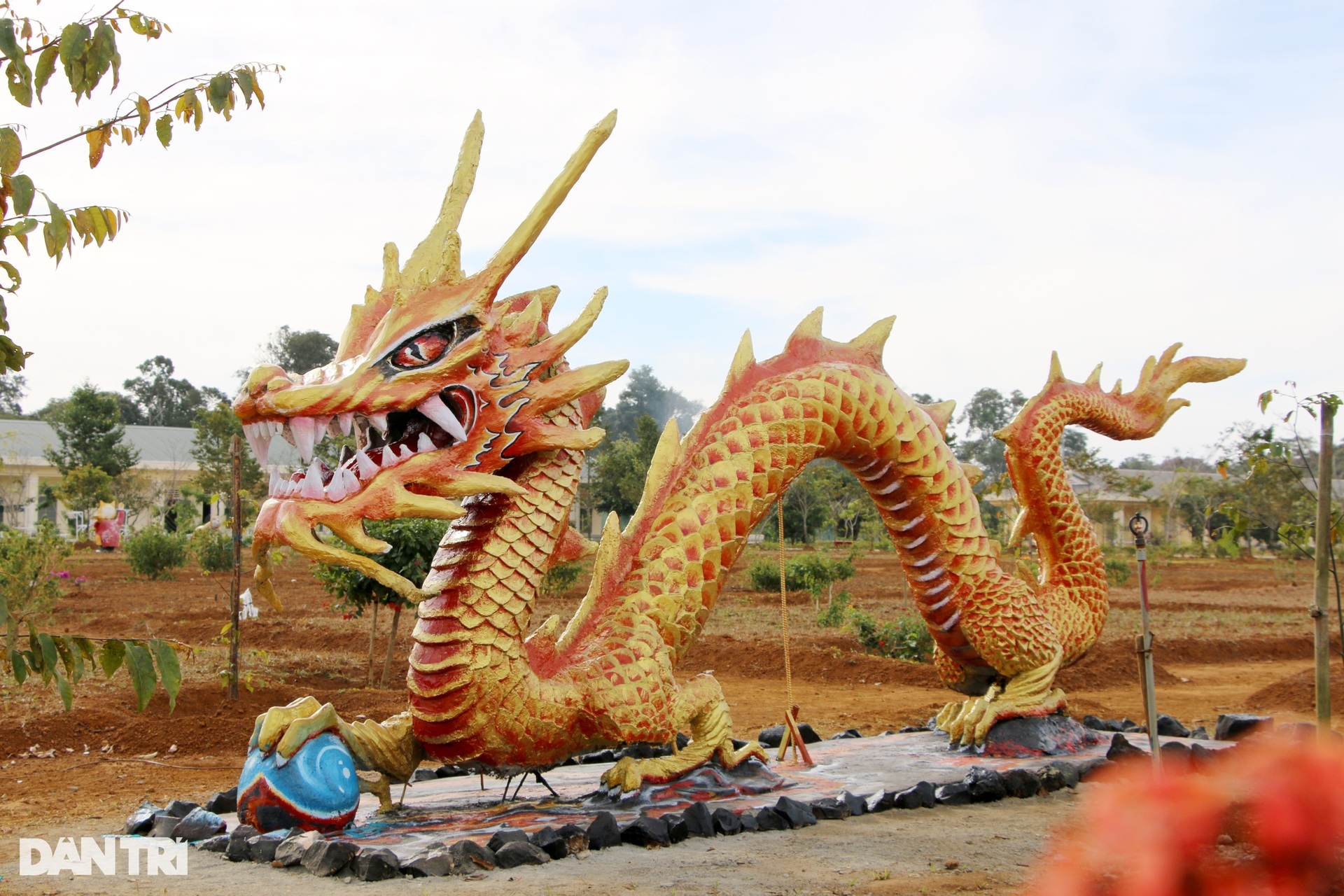 Linh vật rồng khắp cả nước: Nơi được khen thần thái, nơi bị chê giống giun - 9 Linh vật rồng khắp cả nước: Nơi được khen thần thái, nơi bị chê giống giun - 9