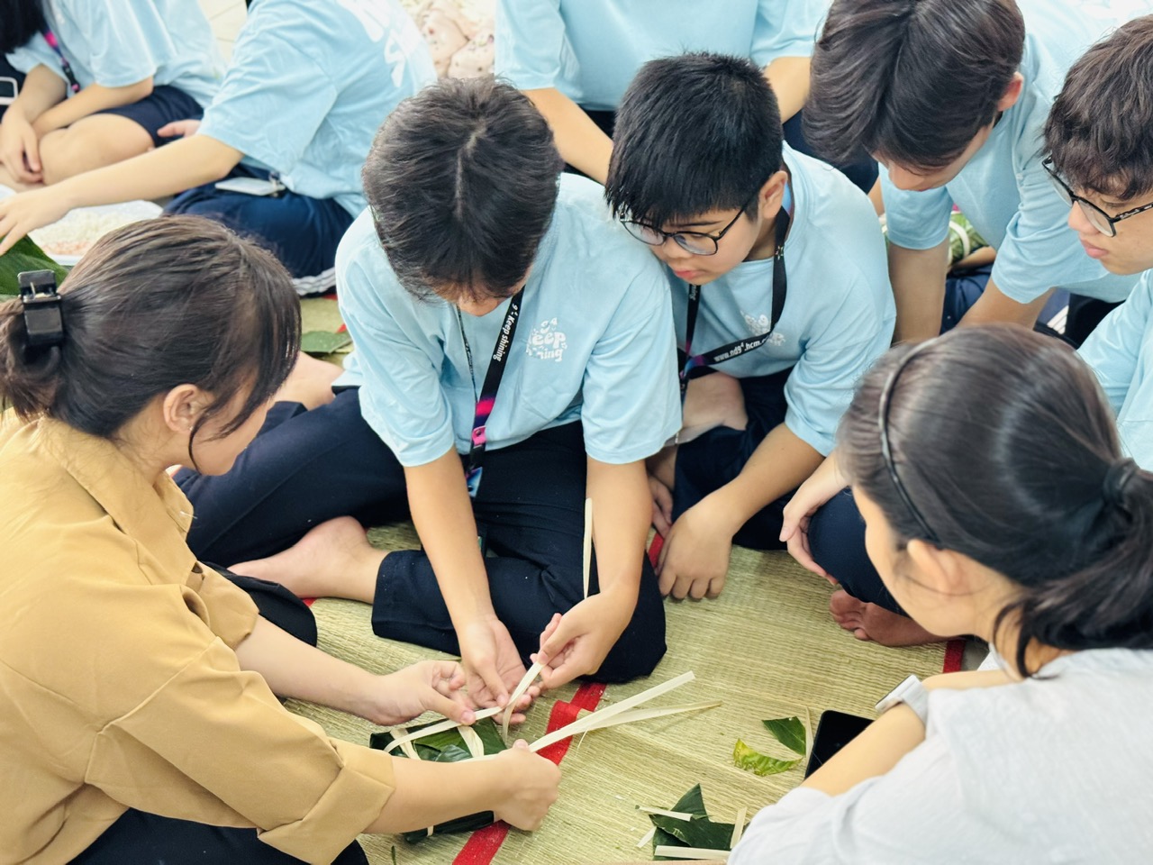 Trước khi nghỉ Tết Nguyên đán, học sinh đến trường học gì?- Ảnh 3. Trước khi nghỉ Tết Nguyên đán, học sinh đến trường học gì?- Ảnh 3.
