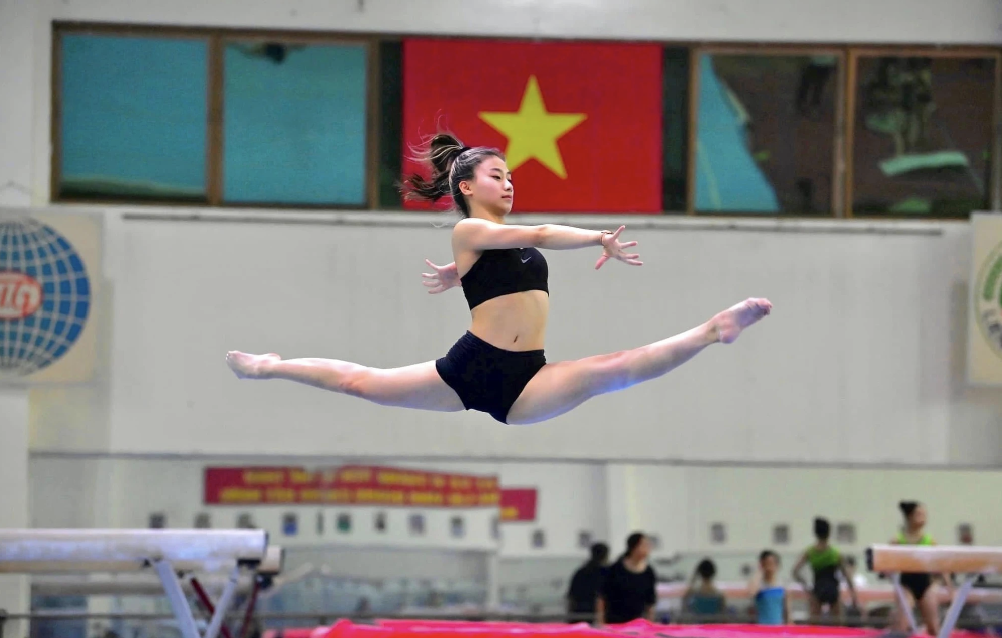 Ngành thể thao họp khẩn sự cố ở đội TDDC: 2 HLV có thể mất chức - Ảnh 1. Ngành thể thao họp khẩn sự cố ở đội TDDC: 2 HLV có thể mất chức - Ảnh 1.