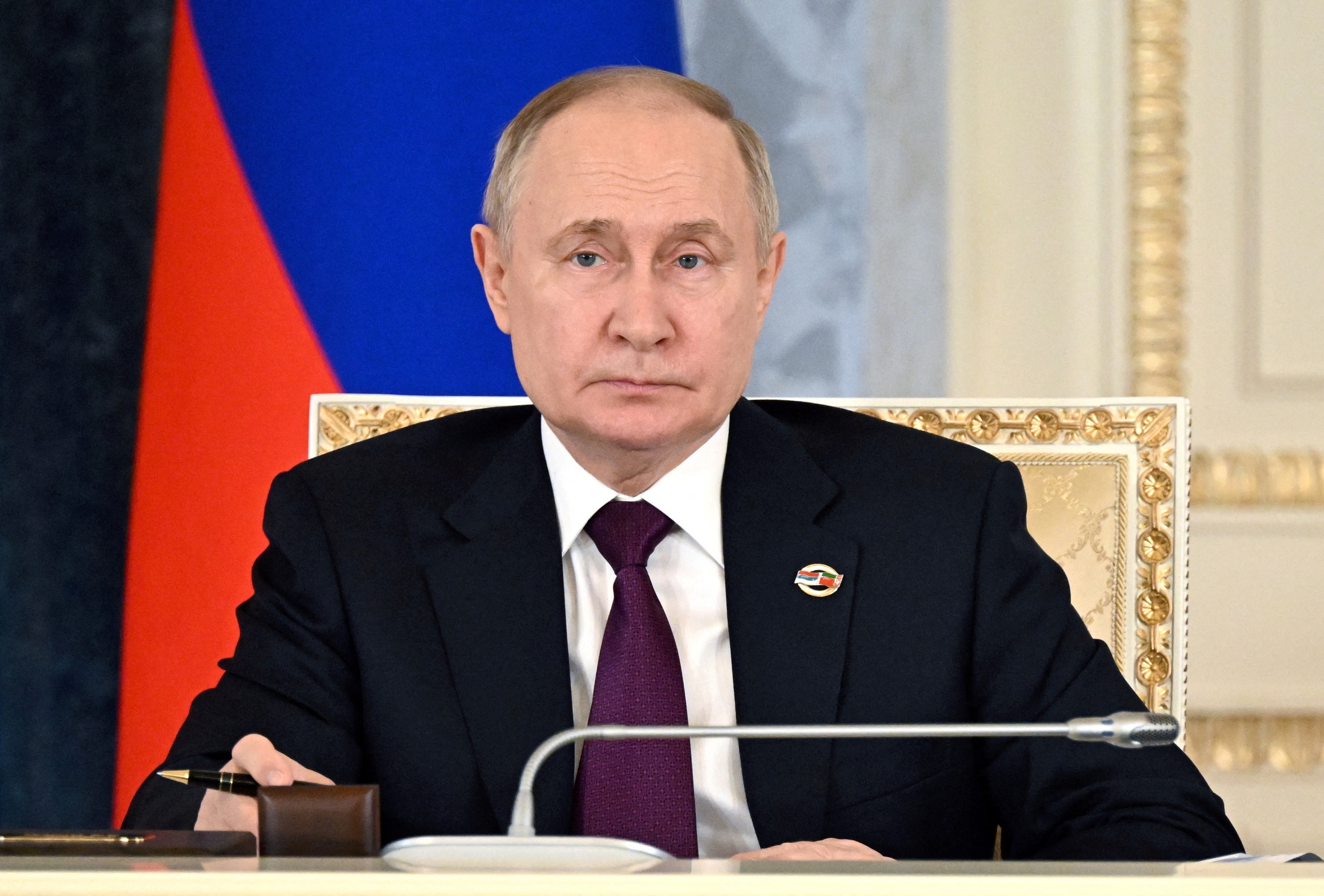 2 đối thủ của ông Putin rút khỏi đường đua tổng thống Nga- Ảnh 1. 2 đối thủ của ông Putin rút khỏi đường đua tổng thống Nga- Ảnh 1.