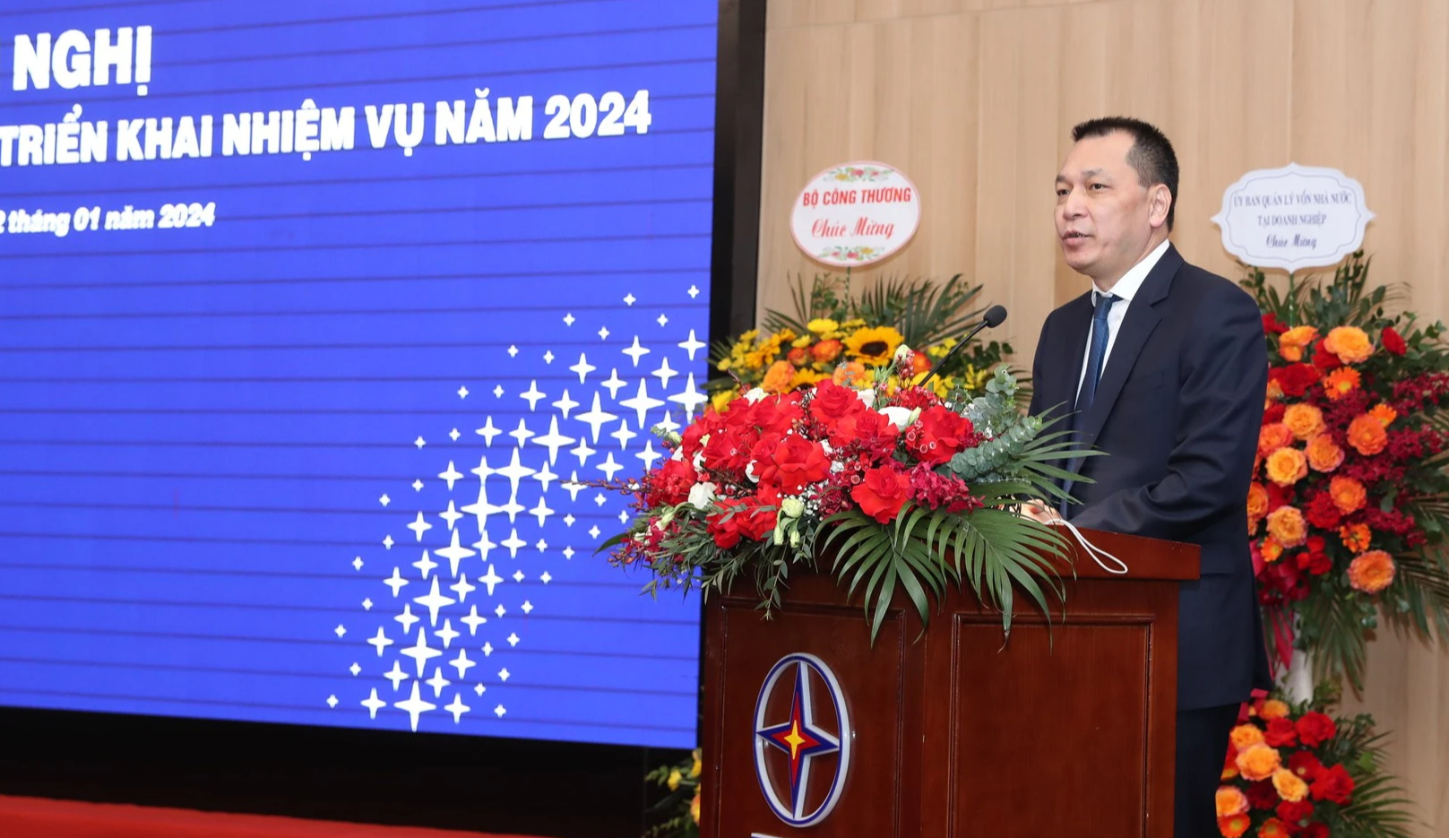 Chủ tịch EVN: 'Đảm bảo cung ứng điện là nhiệm vụ cam go'- Ảnh 2. Chủ tịch EVN: 'Đảm bảo cung ứng điện là nhiệm vụ cam go'- Ảnh 2.