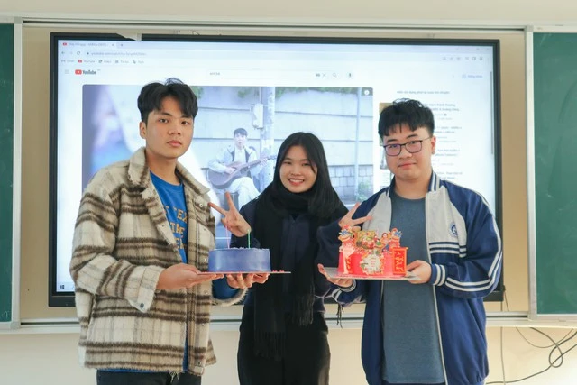 Chàng trai 'đắm chìm' trong những dòng code đoạt giải nhất học sinh giỏi quốc gia- Ảnh 4. Chàng trai 'đắm chìm' trong những dòng code đoạt giải nhất học sinh giỏi quốc gia- Ảnh 4.