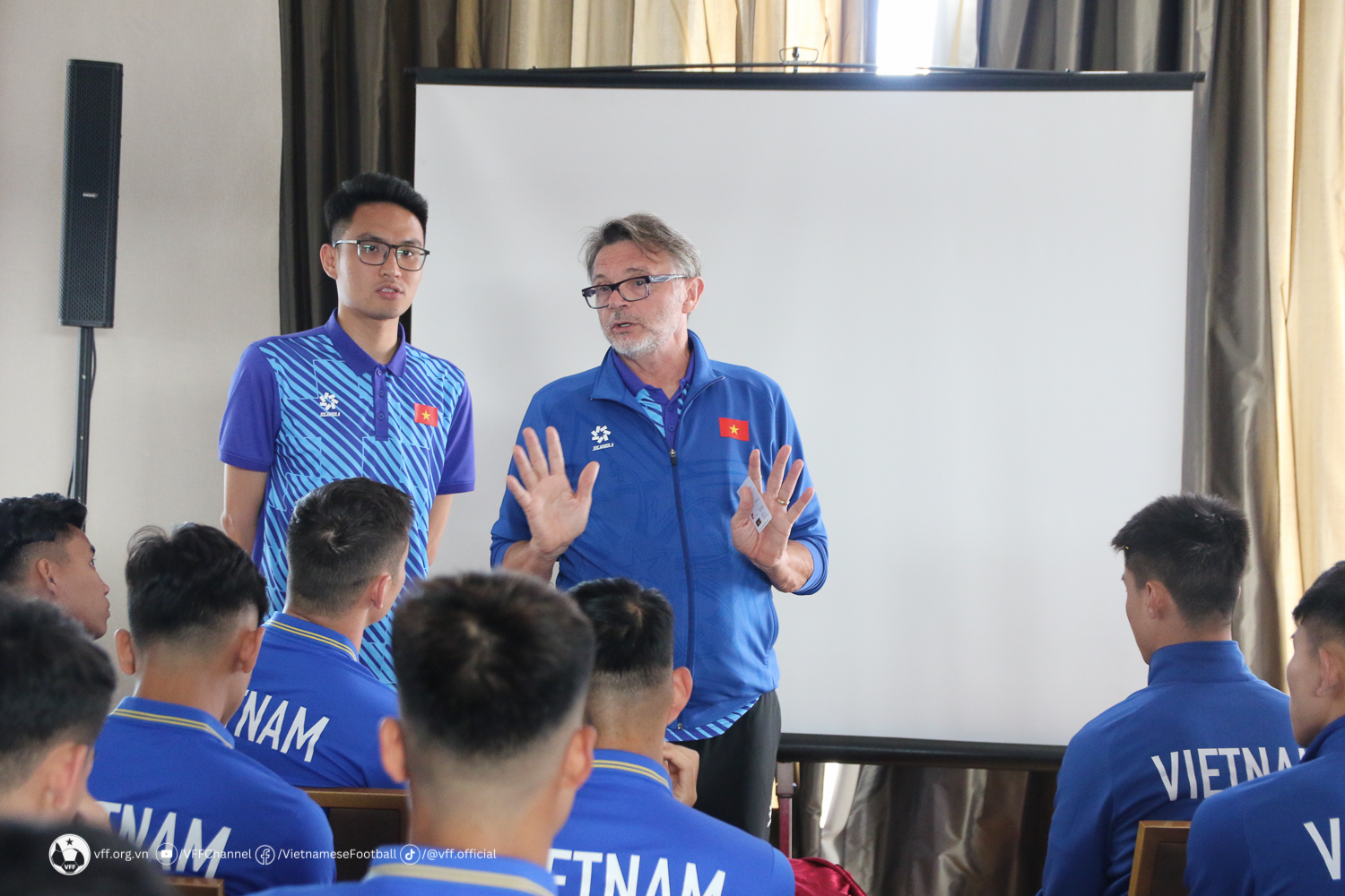 Bao nhiêu trận đấu của đội tuyển Việt Nam được trực tiếp tại Asian Cup?- Ảnh 1. Bao nhiêu trận đấu của đội tuyển Việt Nam được trực tiếp tại Asian Cup?- Ảnh 1.