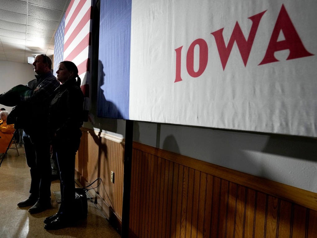 Bầu cử sơ bộ tại Iowa: Lần đầu ông Trump xung trận năm 2024 - 1 Bầu cử sơ bộ tại Iowa: Lần đầu ông Trump xung trận năm 2024 - 1