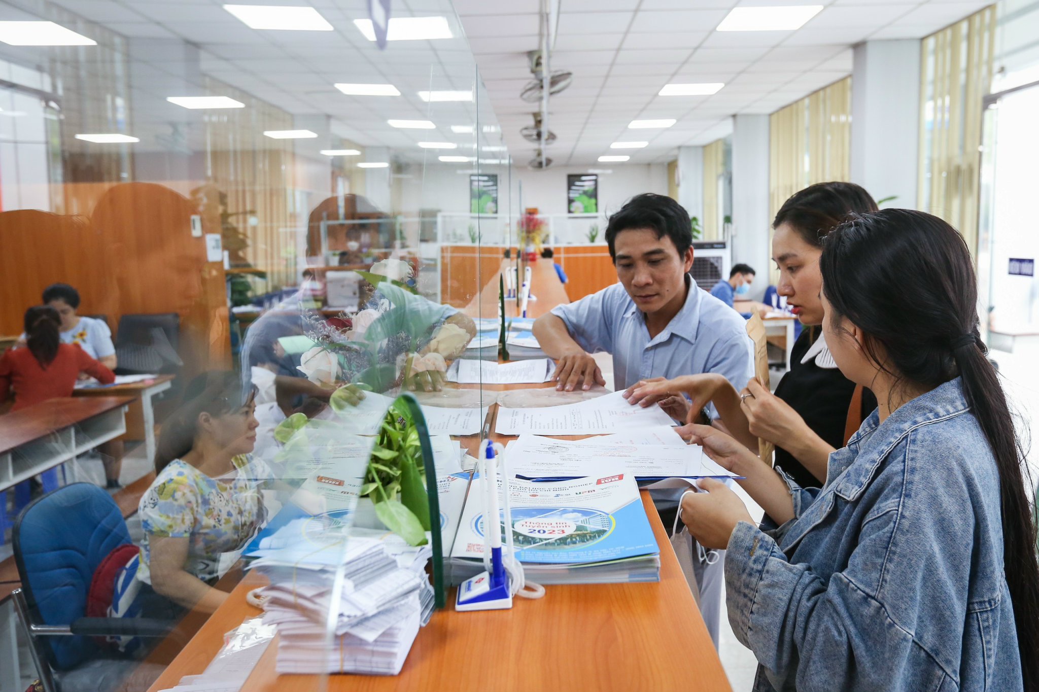 Bộ Công thương công nhận hiệu trưởng 2 trường đại học- Ảnh 1. Bộ Công thương công nhận hiệu trưởng 2 trường đại học- Ảnh 1.