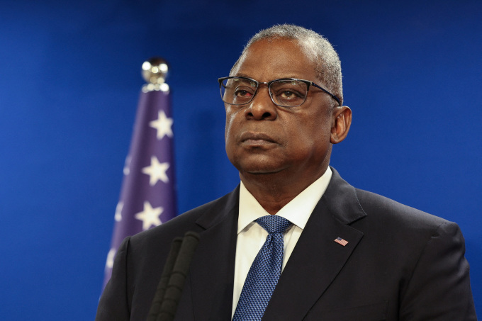 Bộ trưởng Quốc phòng Mỹ Lloyd Austin tại cuộc họp báo chung với người đồng cấp Israel Yoav Gallant ở Tel Aviv ngày 18/12. Ảnh: Reuters