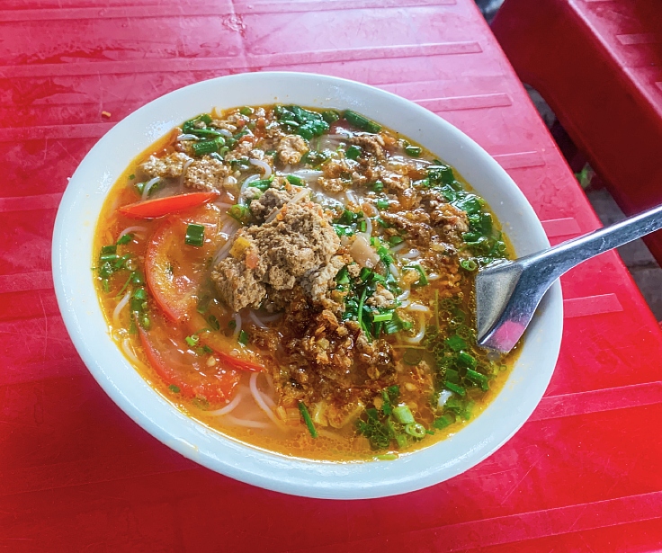 Bun-Rieu-3 - Vietnam.vn Bún riêu là món ăn đậm đà và đẹp mắt, khác với sự thanh cảnh của phở.