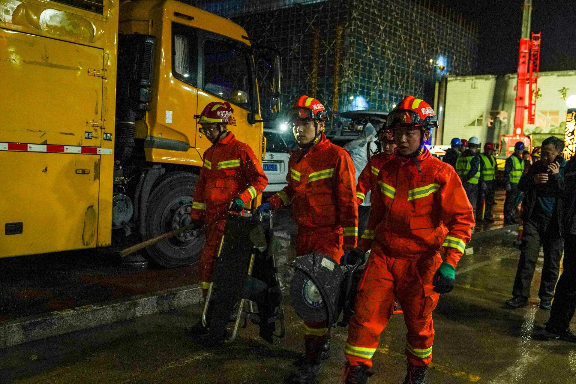 Cháy lớn ở Trung Quốc, 25 người thiệt mạng- Ảnh 1. Cháy lớn ở Trung Quốc, 25 người thiệt mạng- Ảnh 1.