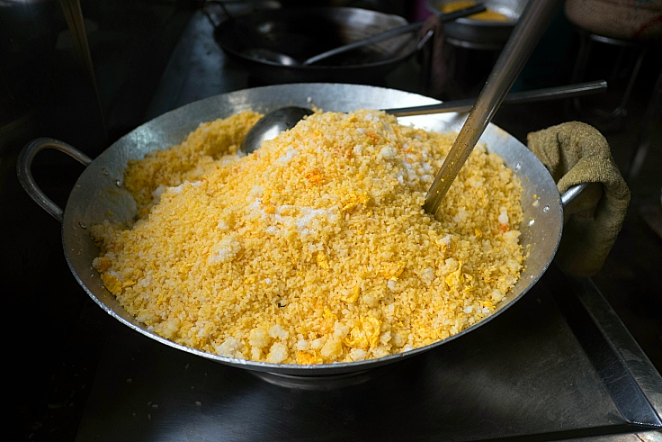 Com-Rang-3 - Vietnam.vn Cơm rang là món ăn bình dân, quen thuộc nhưng phù hợp với đa dạng thực khách. Ảnh: Michelin Guide