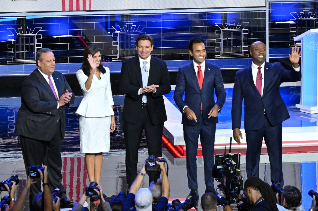 Đối thủ của cựu Tổng thống Donald Trump đã từ bỏ đường đua- Ảnh 1. Đối thủ của cựu Tổng thống Donald Trump đã từ bỏ đường đua- Ảnh 1.