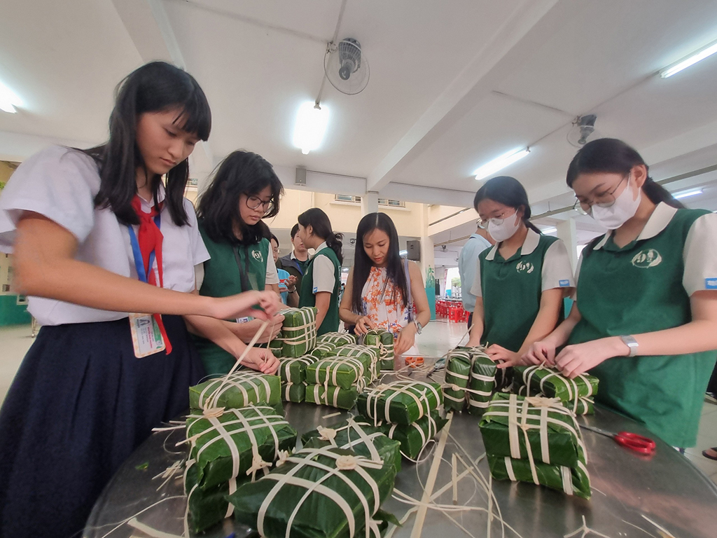 Học sinh hiến kế vui xuân mà vẫn 'học'- Ảnh 1. Học sinh hiến kế vui xuân mà vẫn 'học'- Ảnh 1.