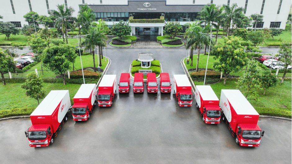 J&T Express đáp ứng nhu cầu giao hàng nhanh dịp tết- Ảnh 1. J&T Express đáp ứng nhu cầu giao hàng nhanh dịp tết- Ảnh 1.