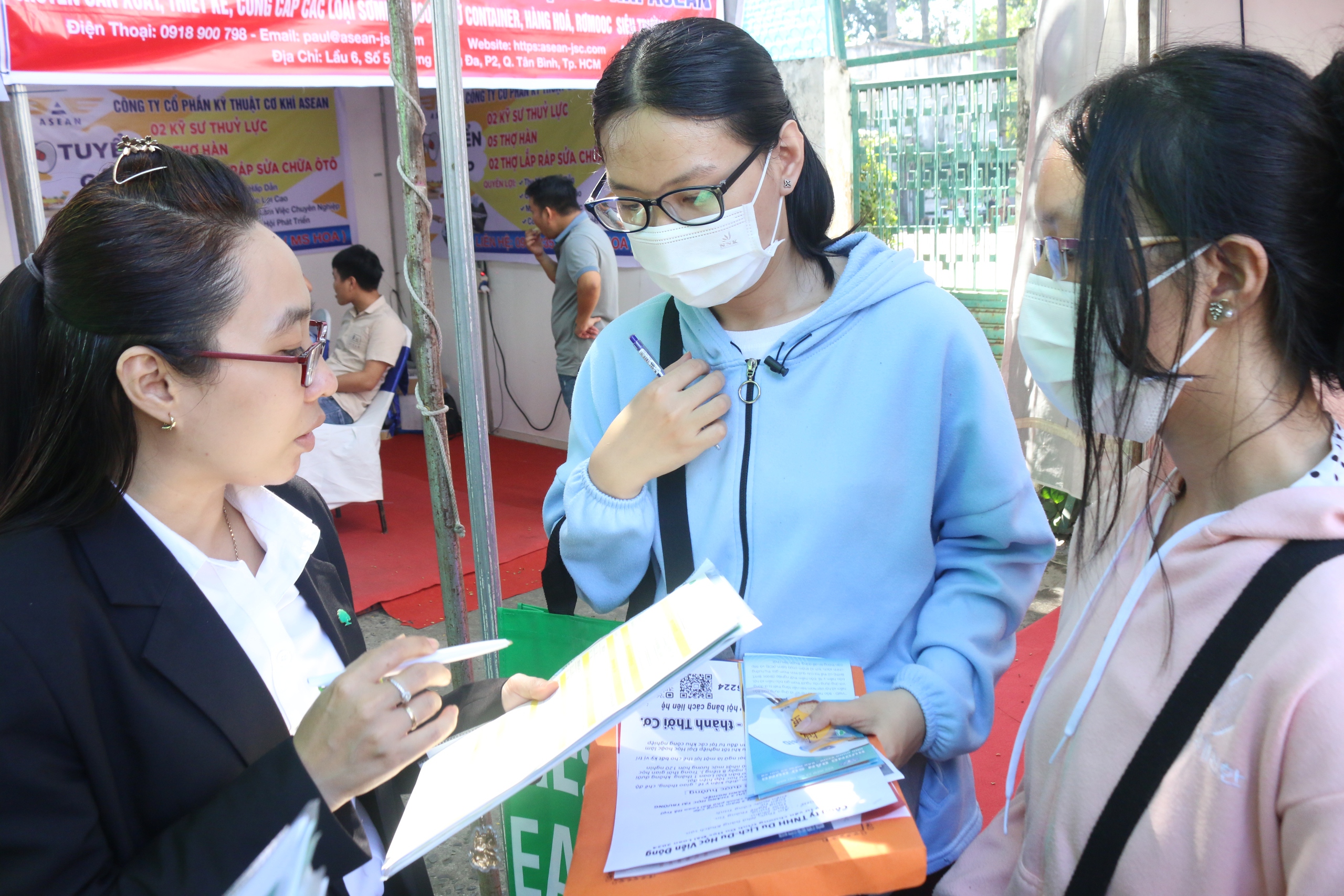 Khu công nghiệp ở TP.HCM cần tuyển hơn 10.000 lao động- Ảnh 1. Khu công nghiệp ở TP.HCM cần tuyển hơn 10.000 lao động- Ảnh 1.
