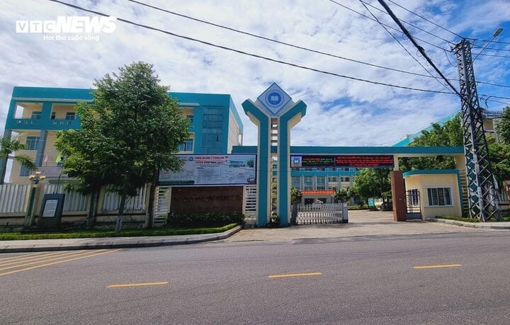 UBND tỉnh Quảng Nam sẽ chỉ đạo kiểm điểm trách nhiệm của các tập thể, cá nhân liên quan để xảy ra sai phạm, khuyết điểm tại Trường Cao đẳng Y tế Quảng Nam.