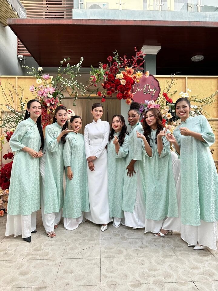 Bùi Xuân Hạnh, Ngô Bảo Ngọc làm phù dâu trong lễ vu quy của Cao Thiên Trang. Ảnh: @buithixuanhanh.